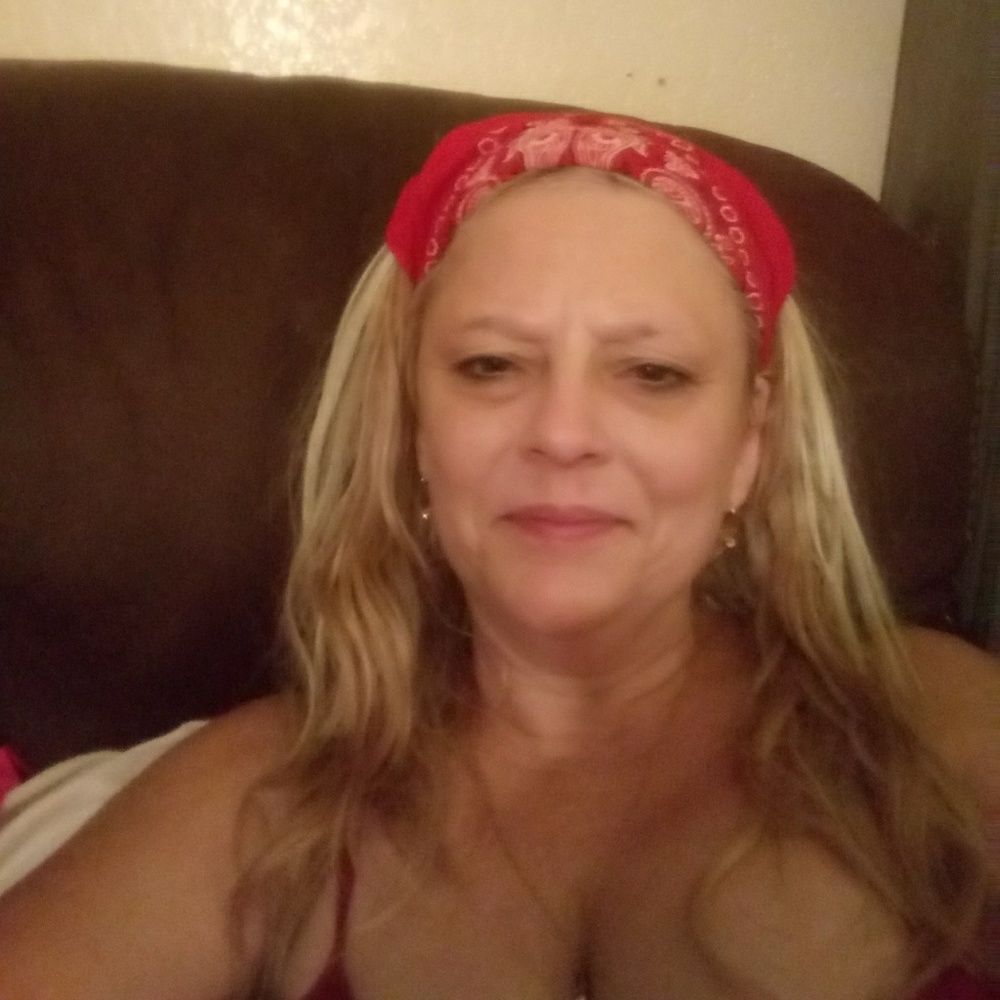 Meet your Posher, Jlynn